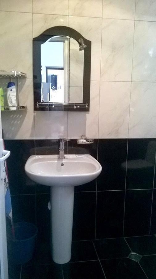 Batumi Guesthouse 28A エクステリア 写真
