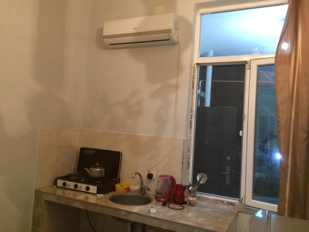 Batumi Guesthouse 28A エクステリア 写真