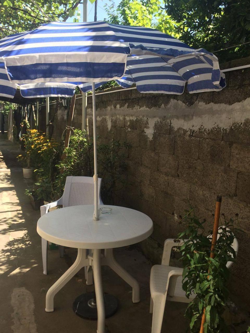Batumi Guesthouse 28A エクステリア 写真