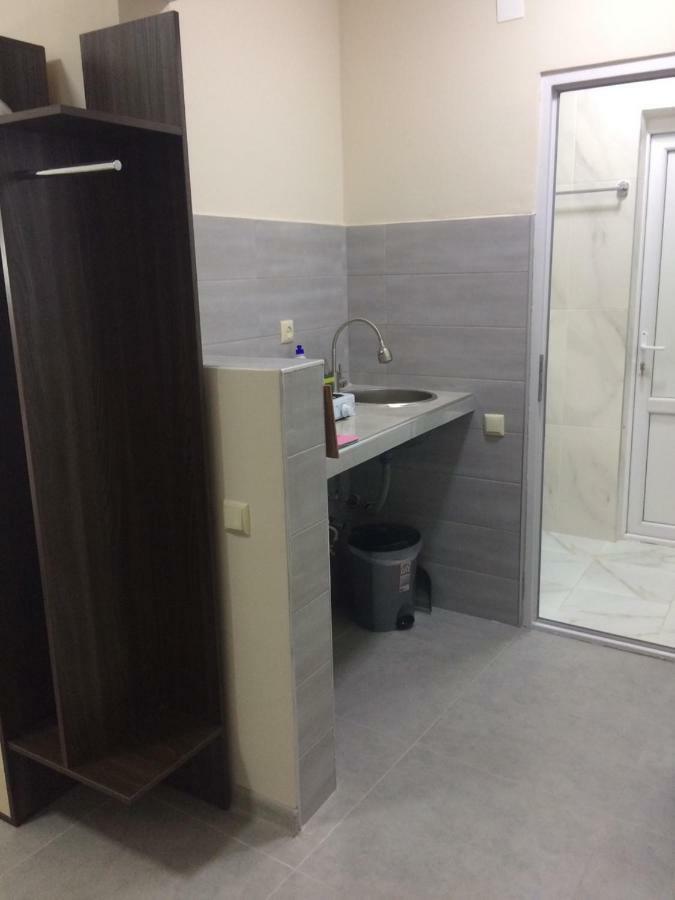 Batumi Guesthouse 28A エクステリア 写真