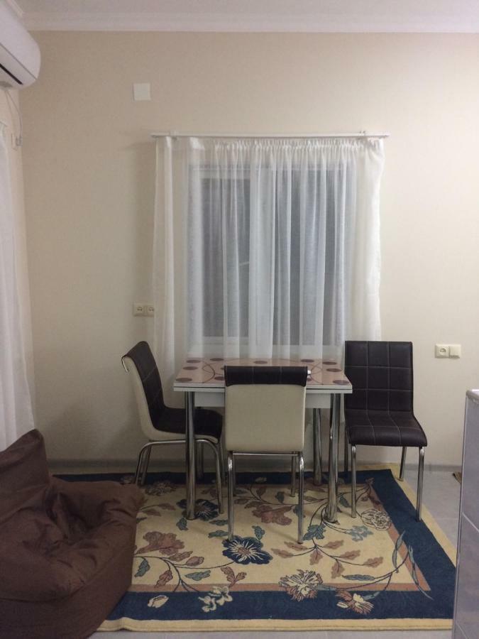 Batumi Guesthouse 28A エクステリア 写真